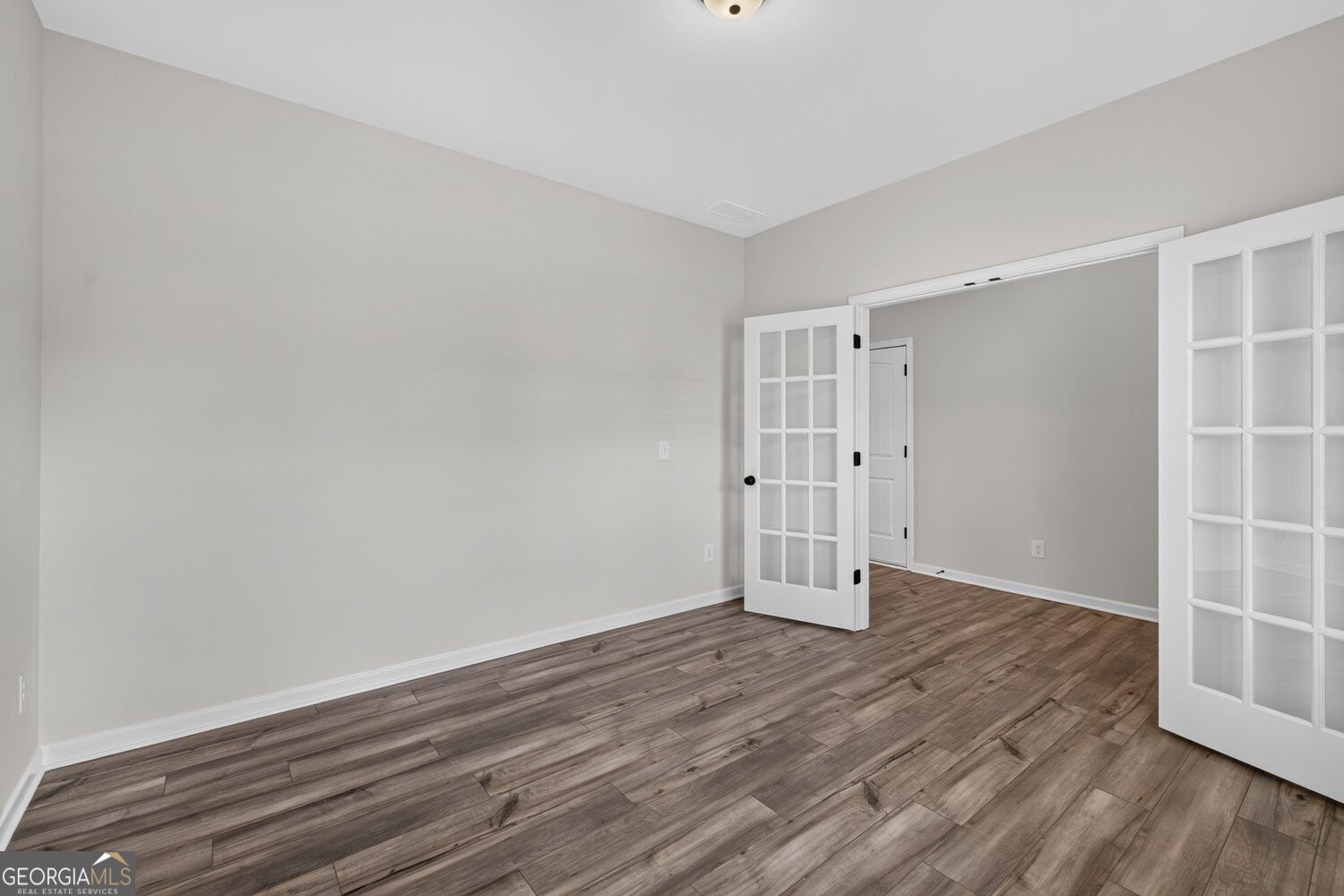109 Shire Loop Property Photo 5