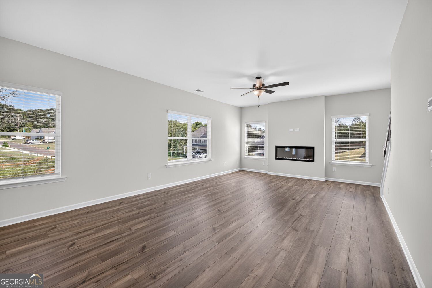 109 Shire Loop Property Photo 7