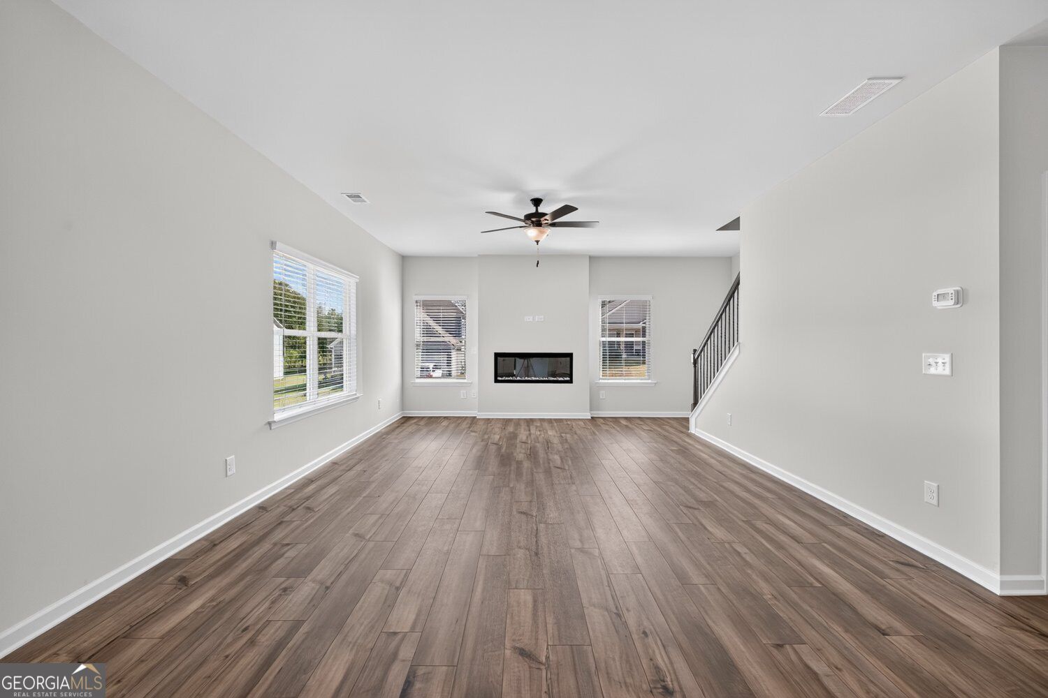 109 Shire Loop Property Photo 8