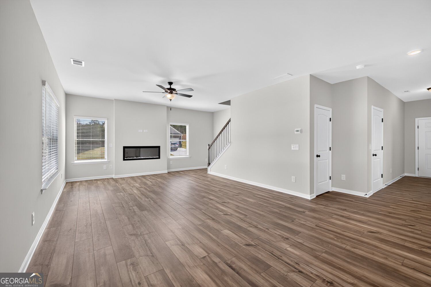 109 Shire Loop Property Photo 9