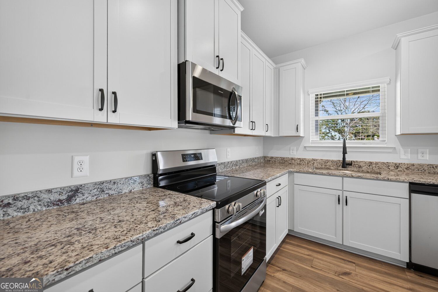 109 Shire Loop Property Photo 15