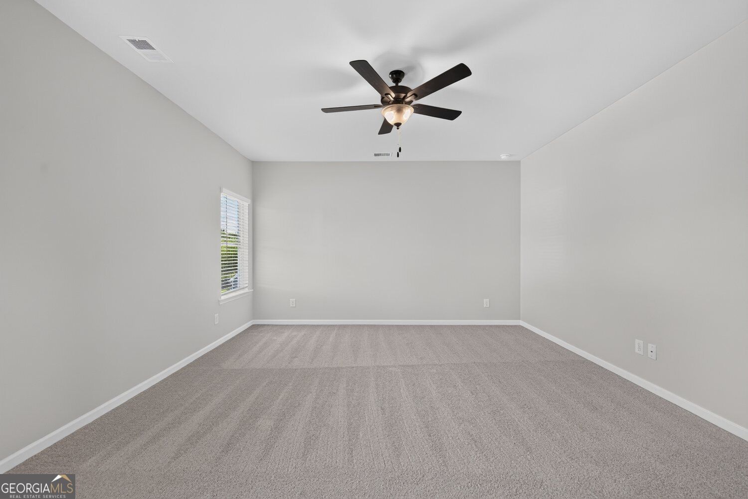 109 Shire Loop Property Photo 28