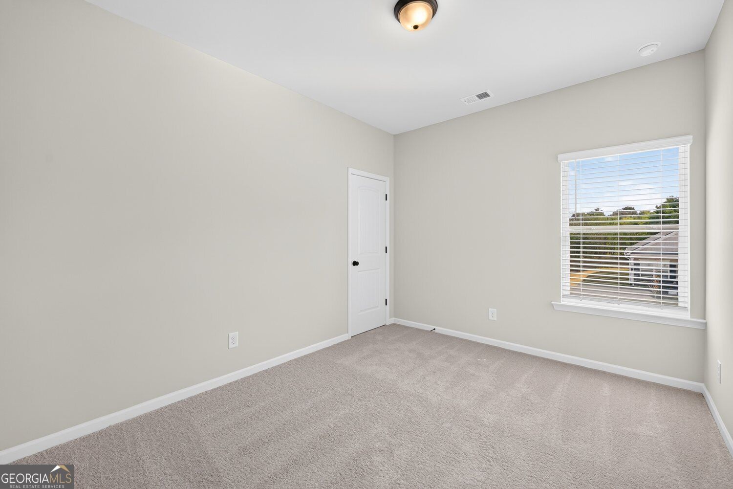 109 Shire Loop Property Photo 37