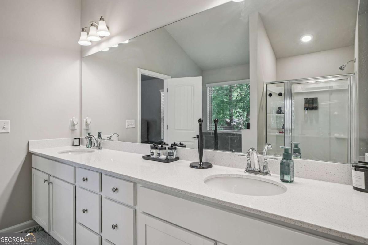 120 Cabin Way Property Photo 32