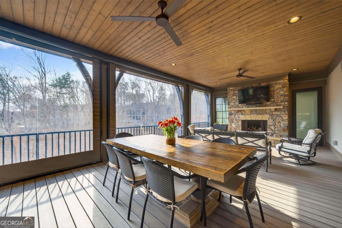 1031 Cavalier Cove Property Photo 27