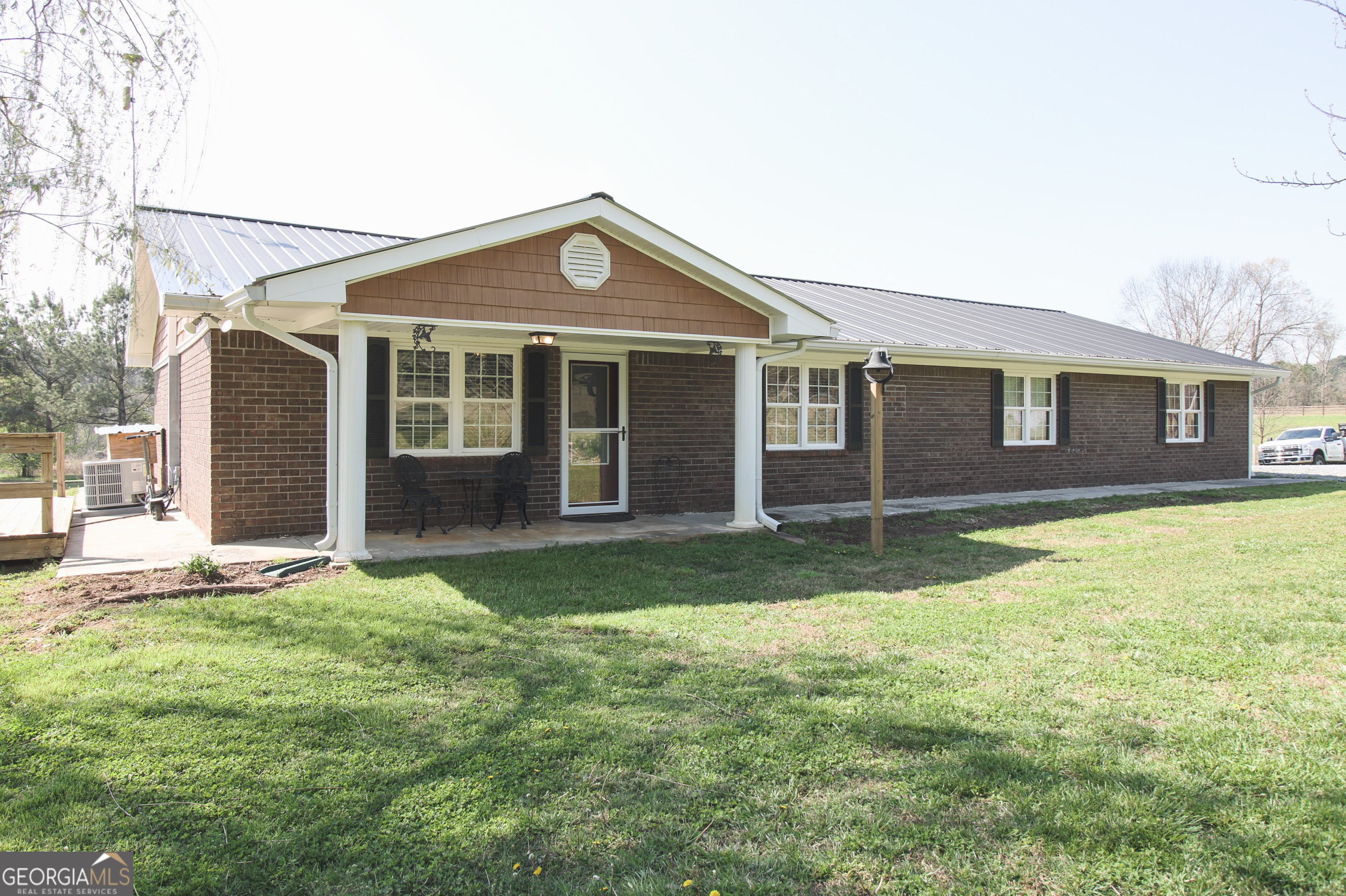 249 Cooper Road SE