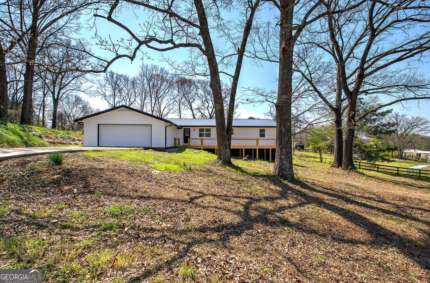 516 Baxter Road Property Photo 3