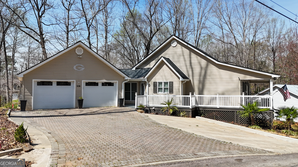504 Rue Chalet Property Photo 1