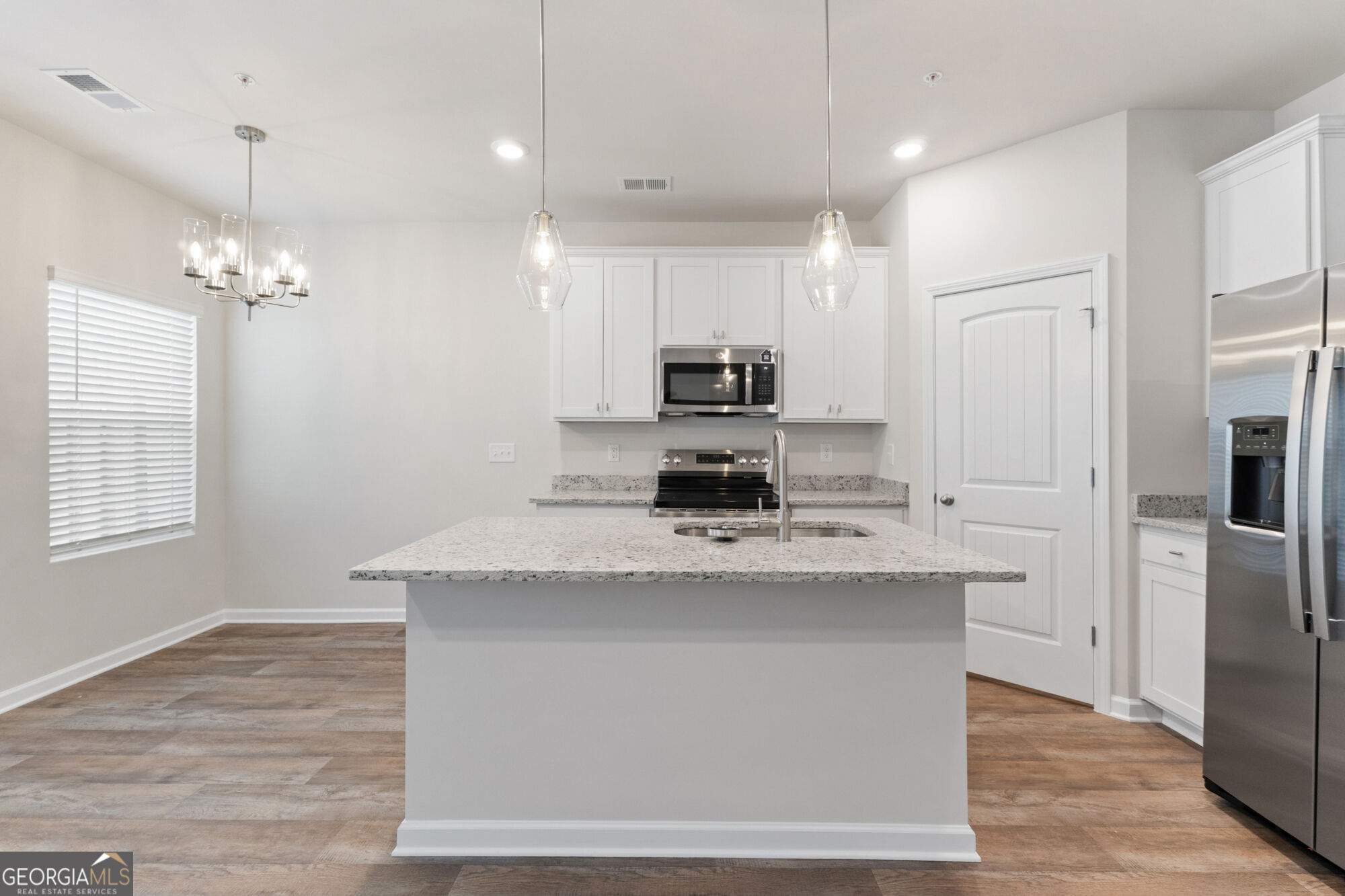 11516 Kimberly Way Property Photo 7