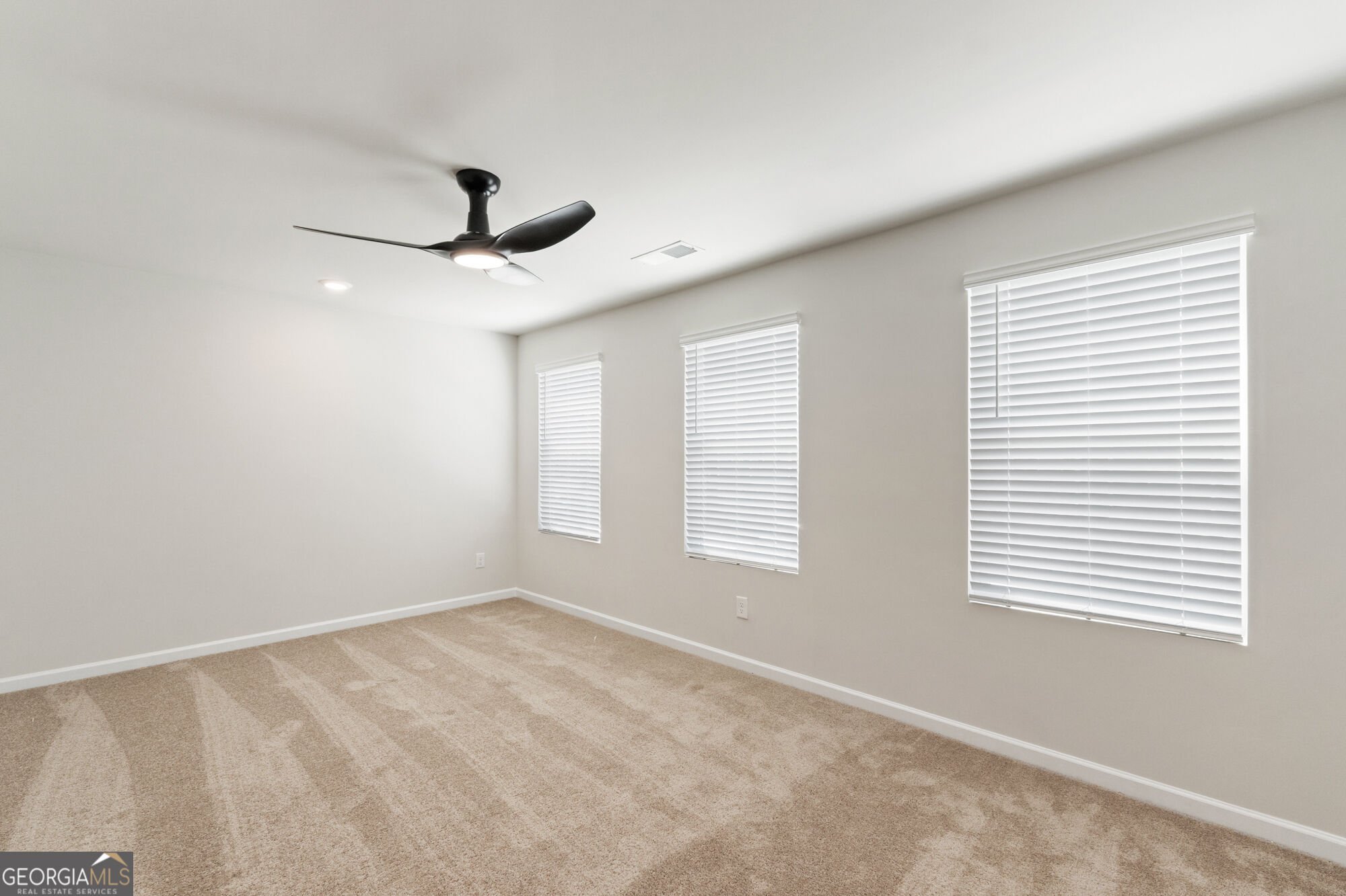 11516 Kimberly Way Property Photo 9