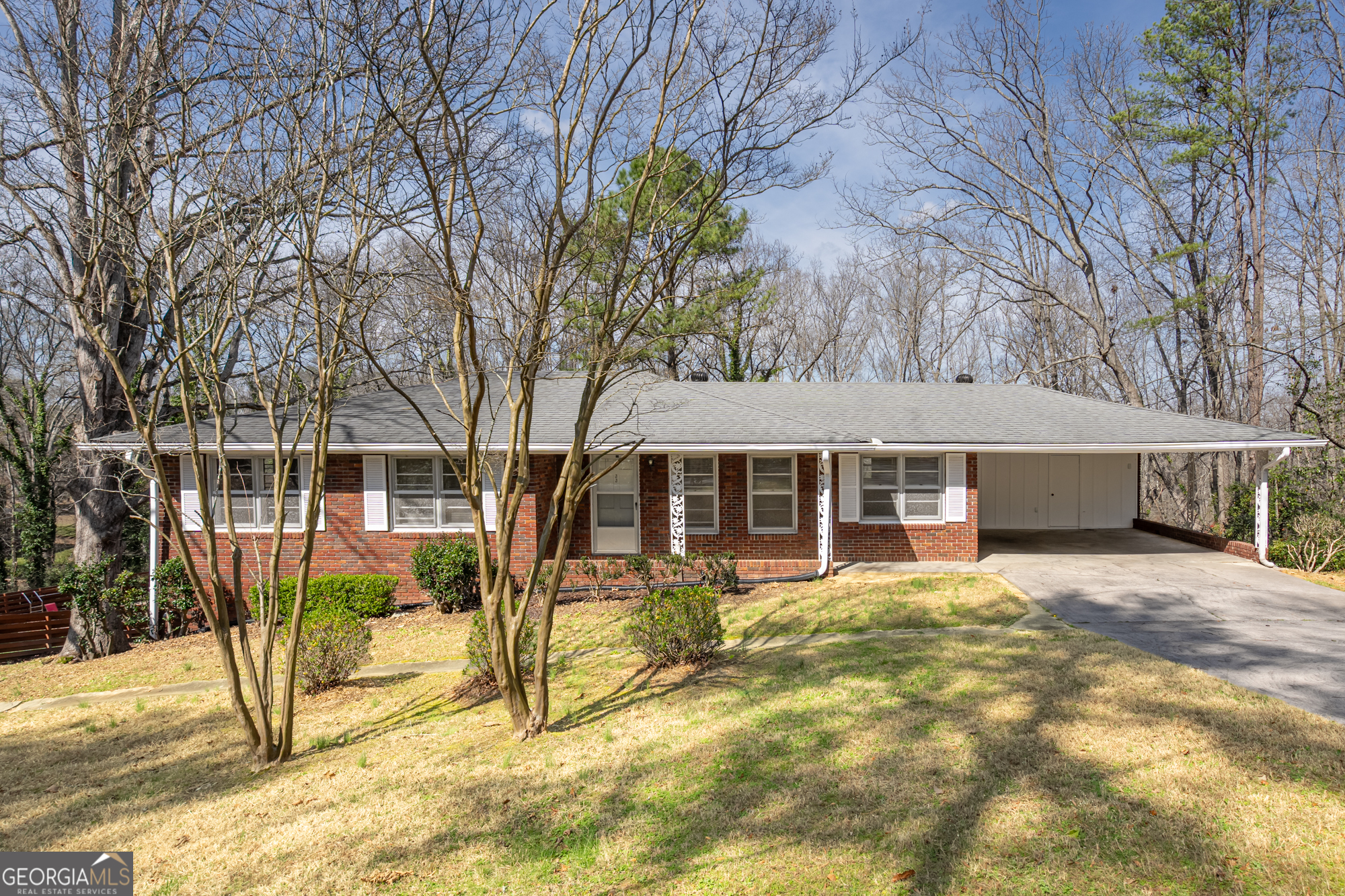 33 Summit Drive Property Photo 2