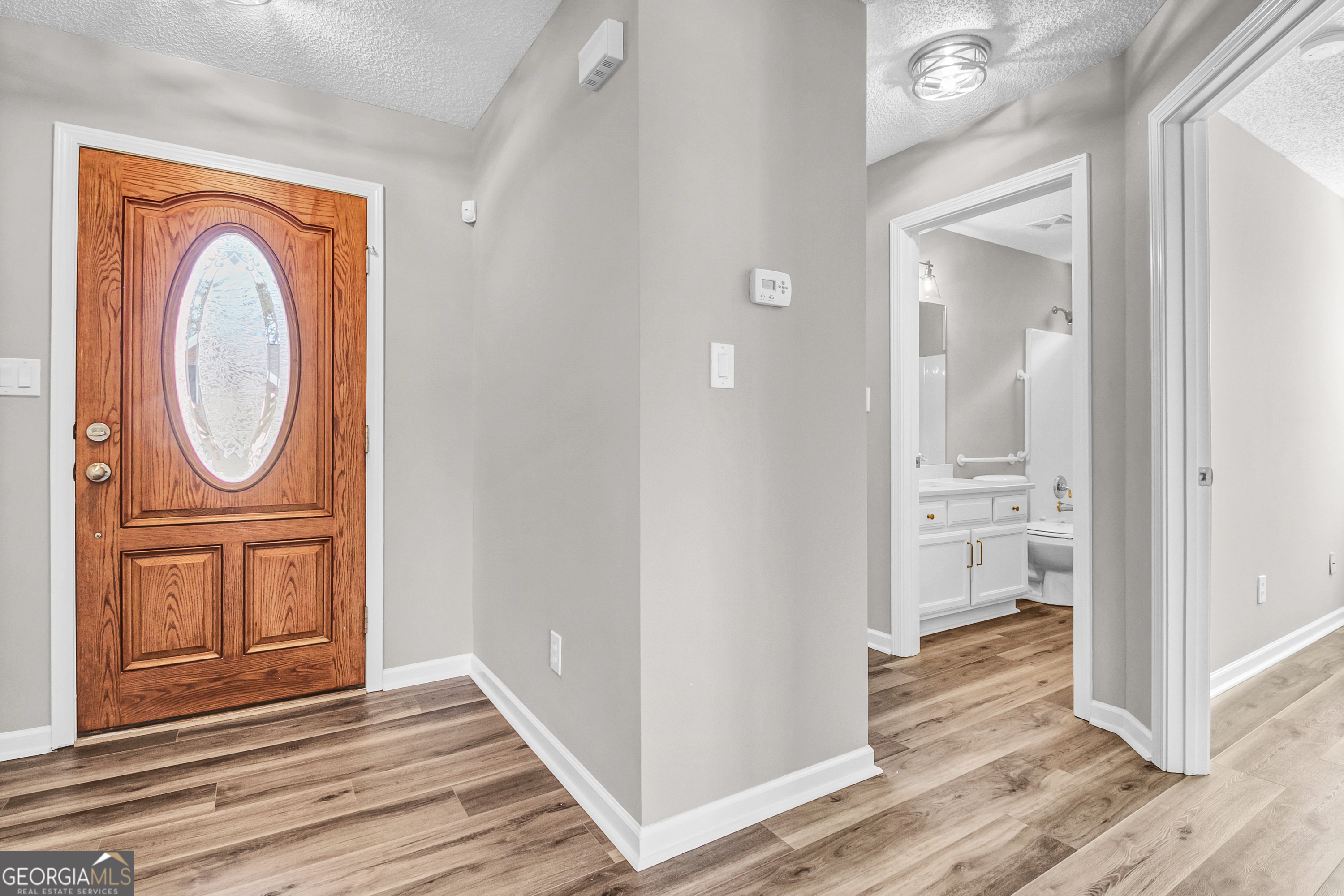 215 Prominent Loop Property Photo 3
