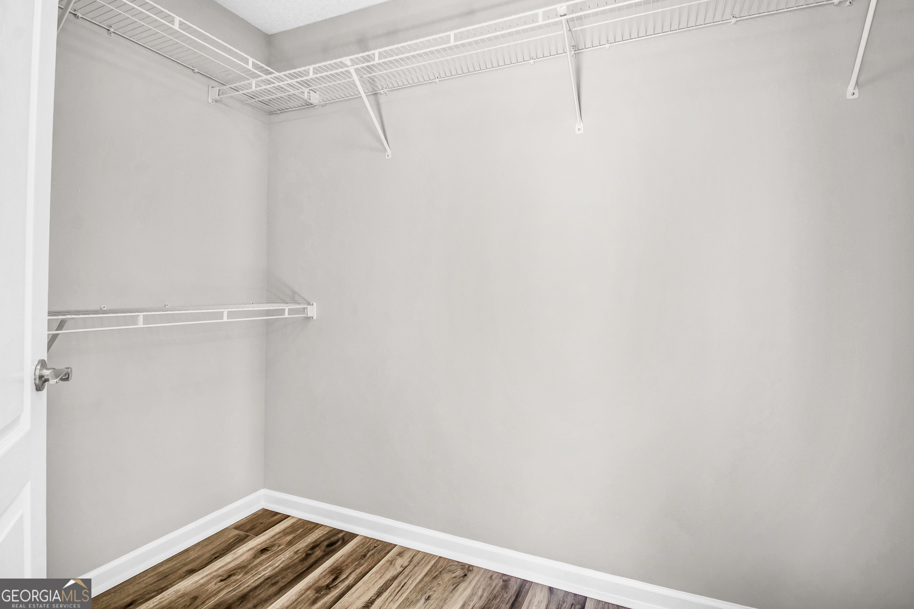 215 Prominent Loop Property Photo 19