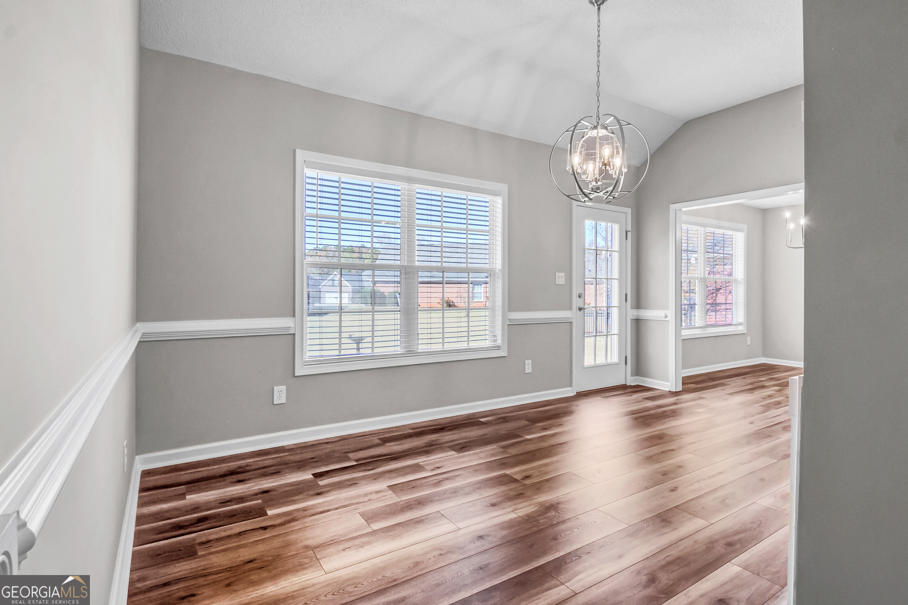 215 Prominent Loop Property Photo 20
