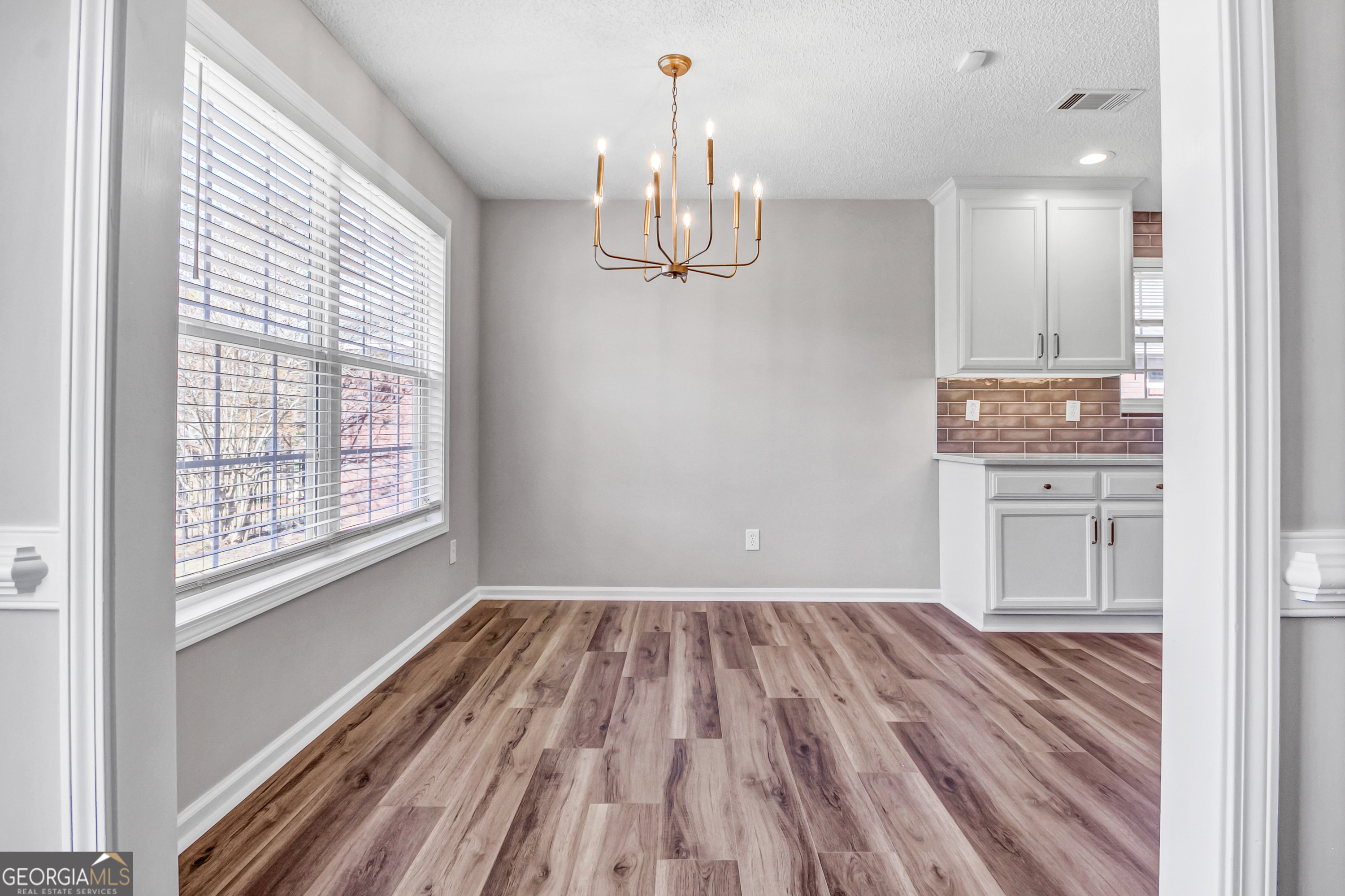 215 Prominent Loop Property Photo 21