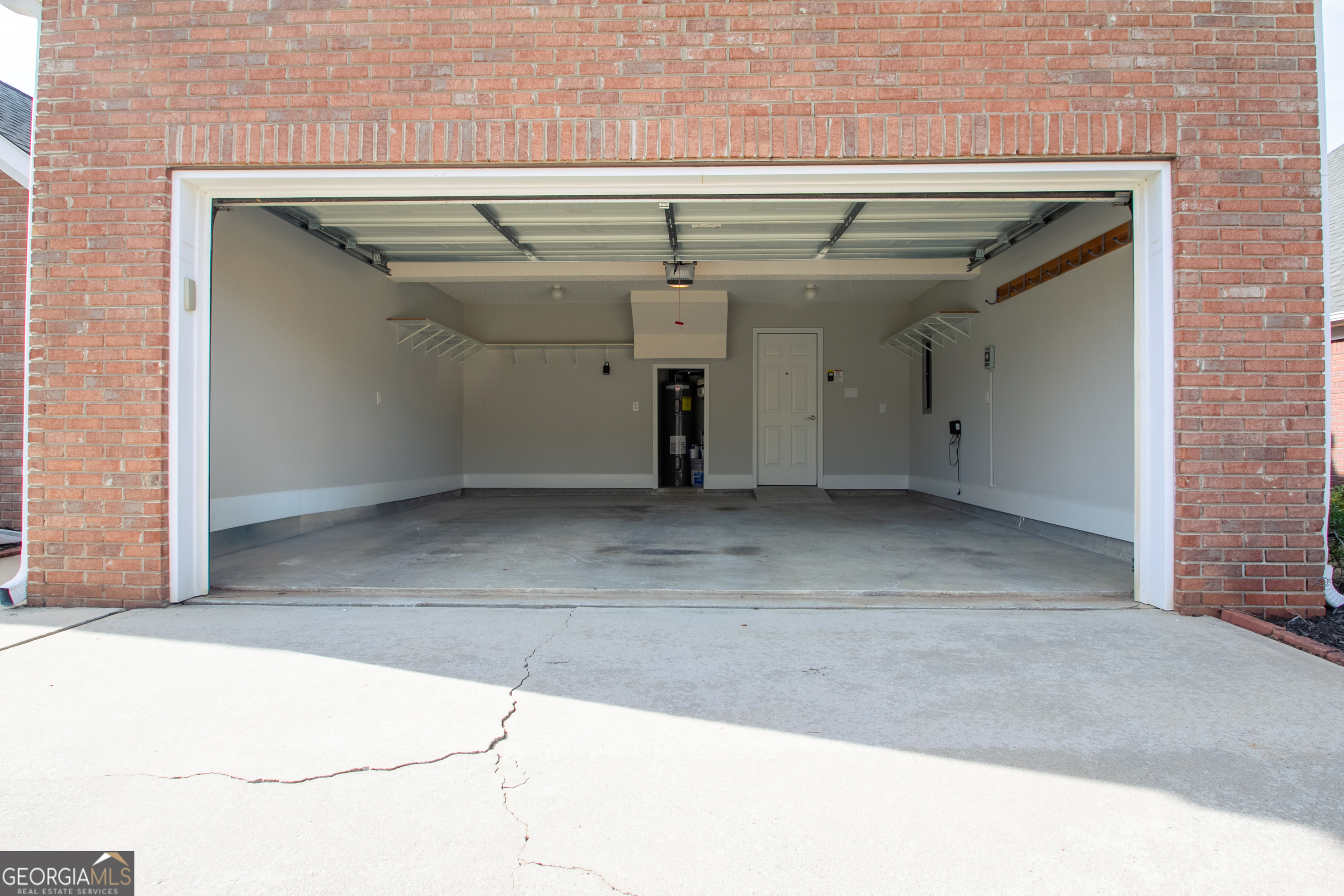 215 Prominent Loop Property Photo 28