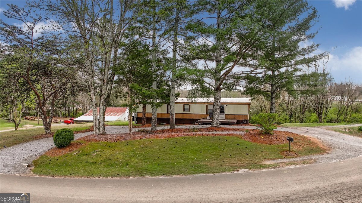 217 Robin Road Property Photo 1