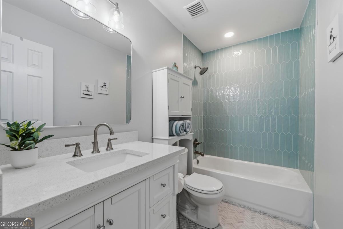 1432 Club Drive Property Photo 44