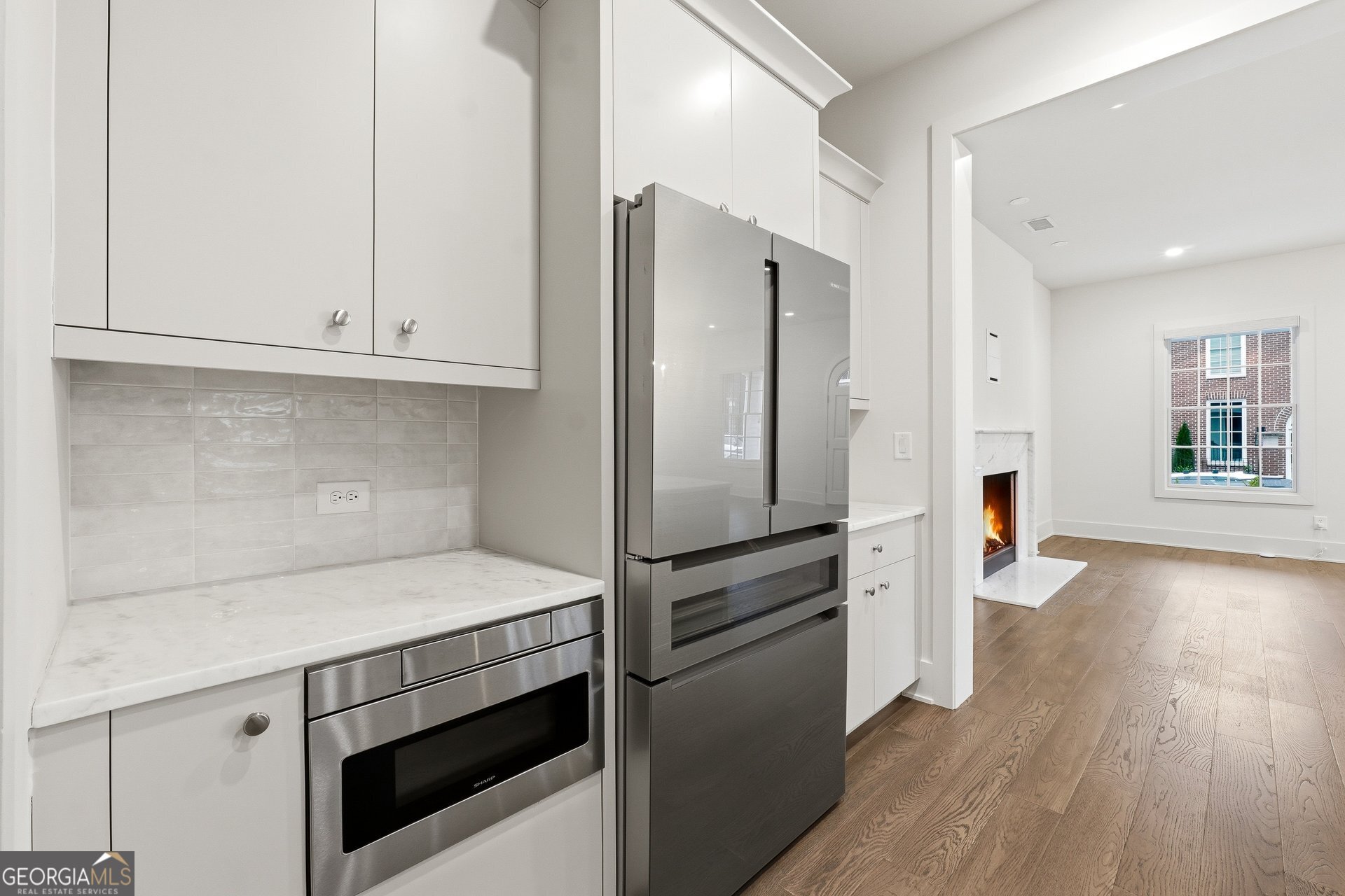 215 3rd Street Property Photo 15
