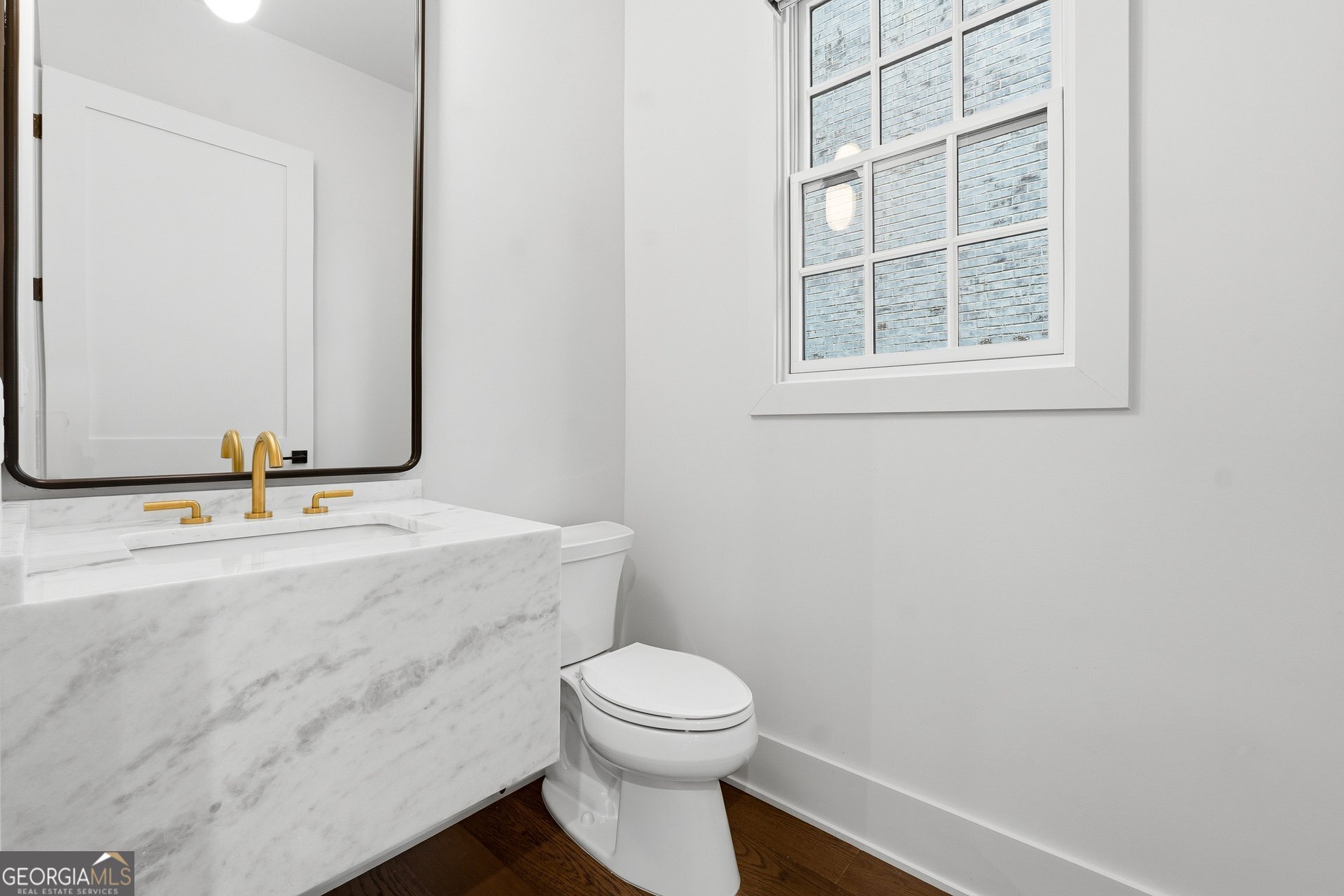215 3rd Street Property Photo 19