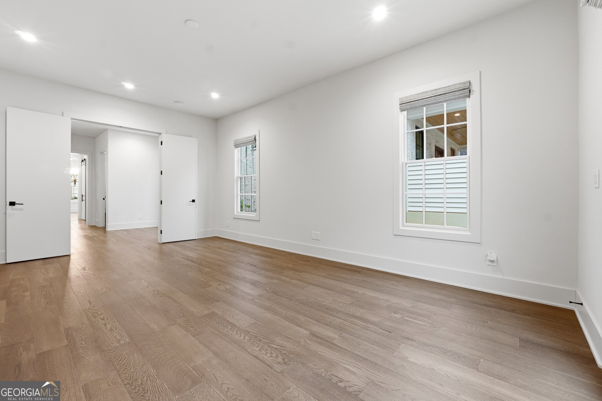 215 3rd Street Property Photo 23