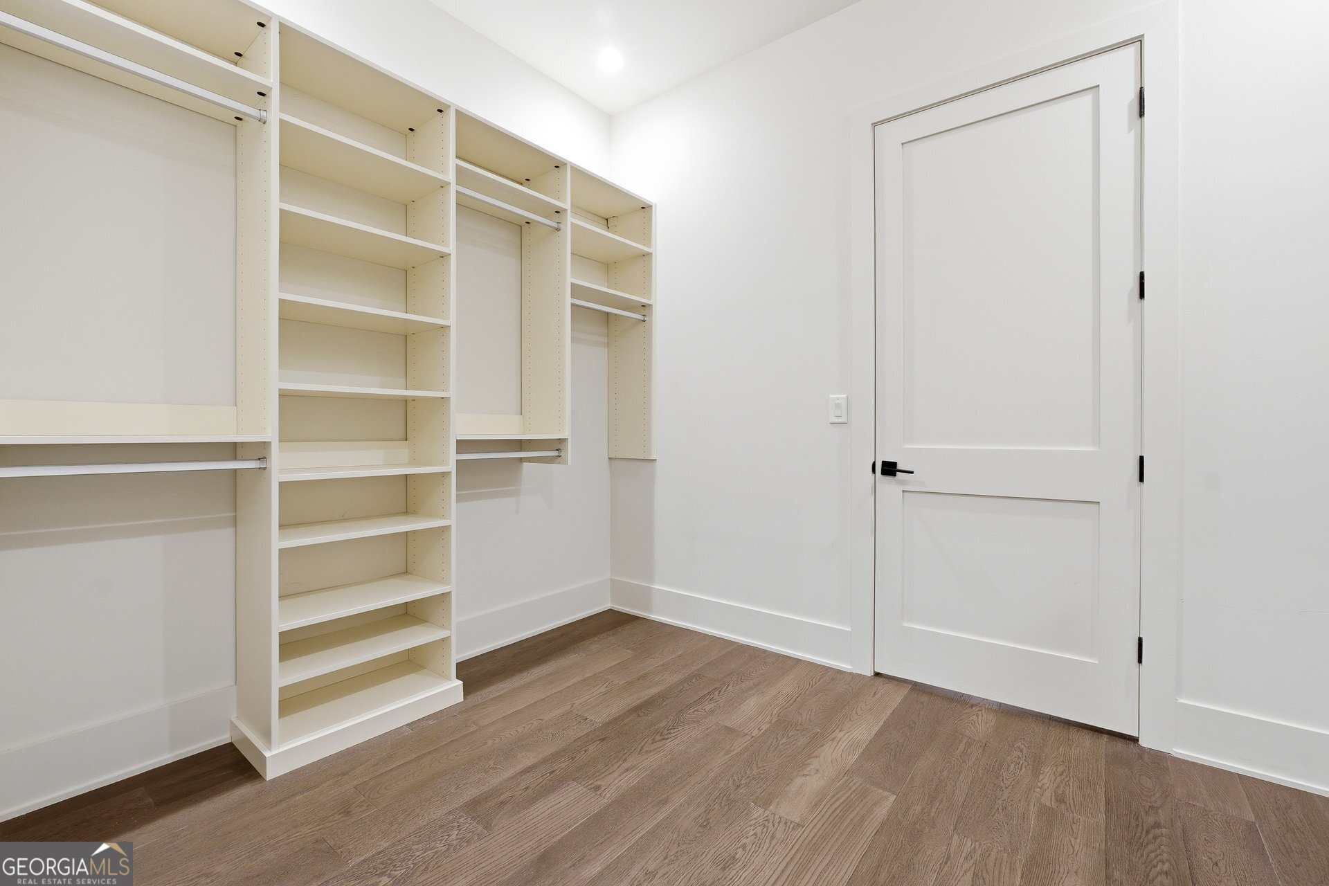 215 3rd Street Property Photo 26
