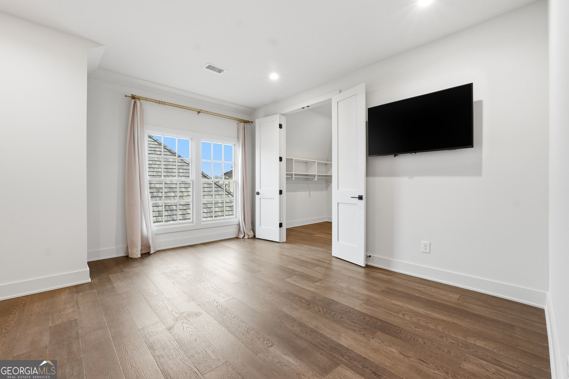 215 3rd Street Property Photo 30