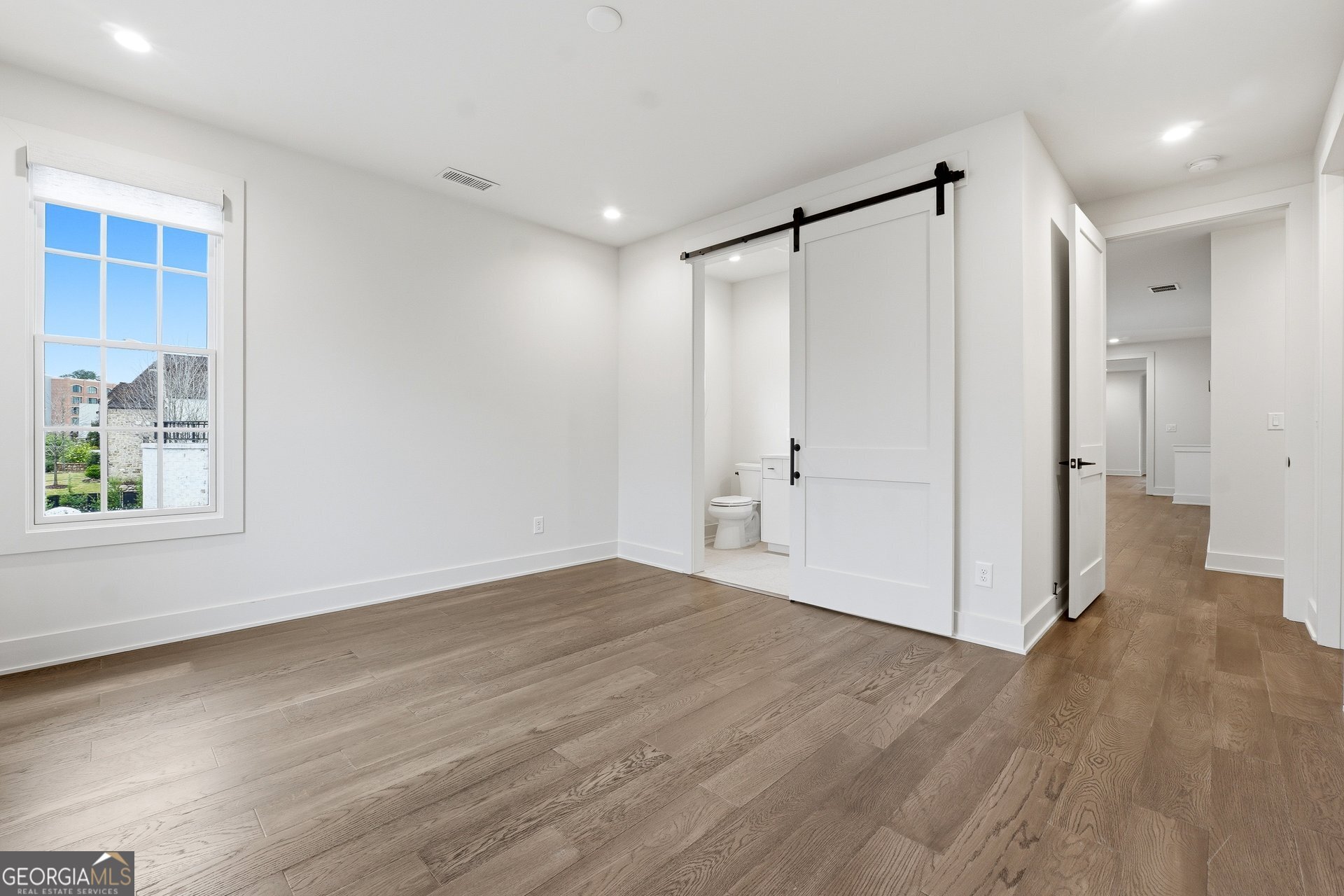 215 3rd Street Property Photo 34