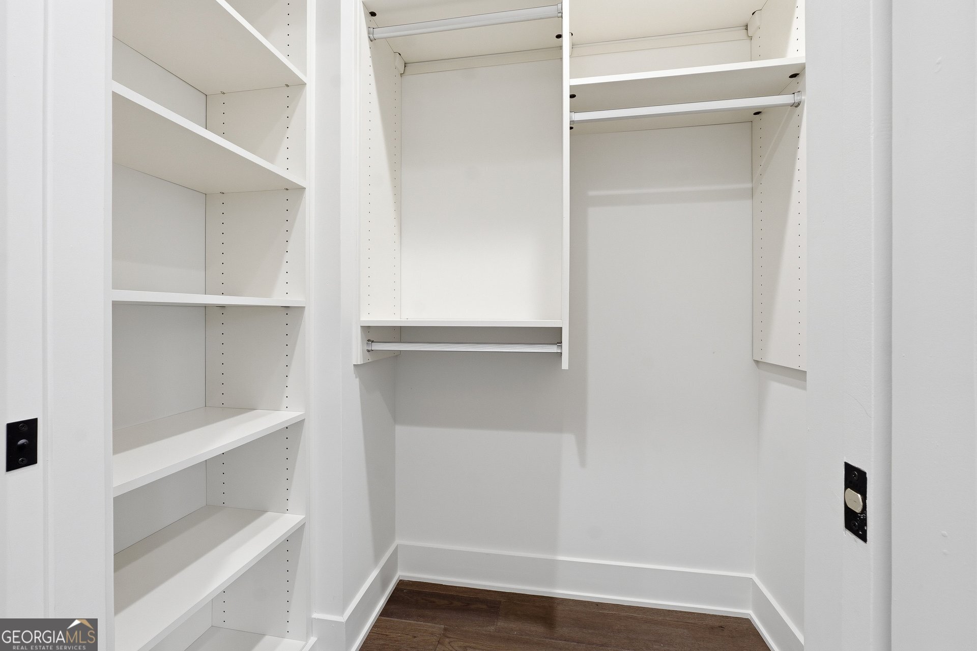 215 3rd Street Property Photo 36