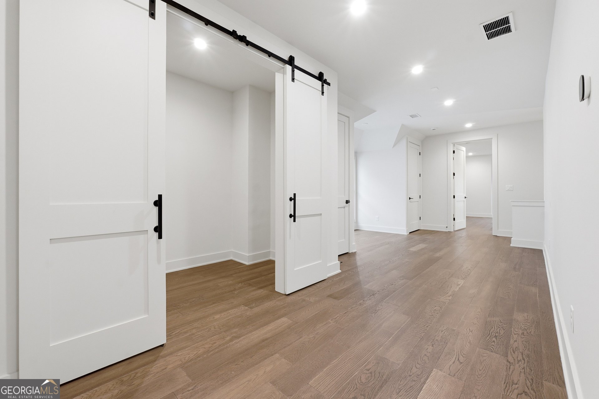 215 3rd Street Property Photo 37