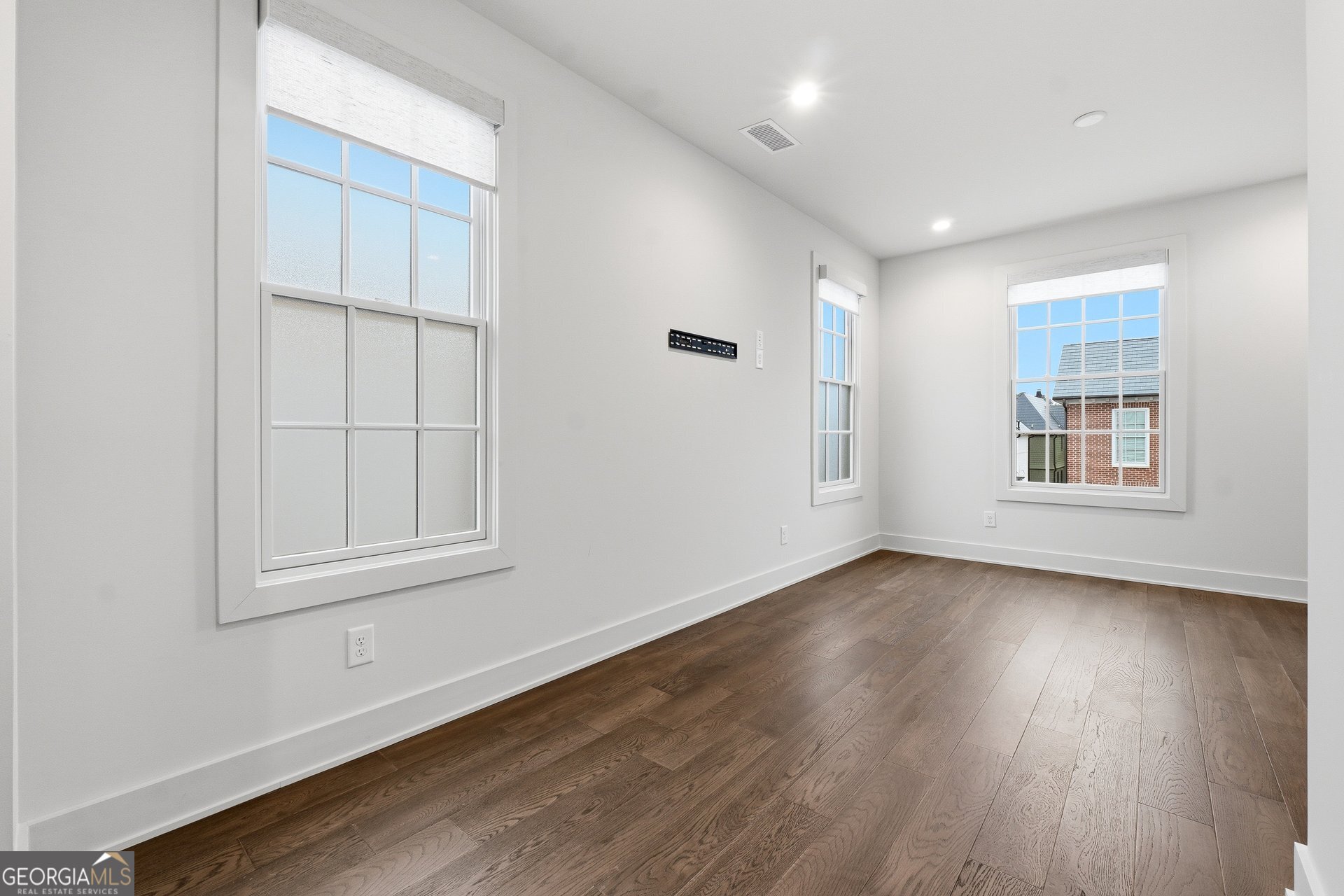 215 3rd Street Property Photo 41