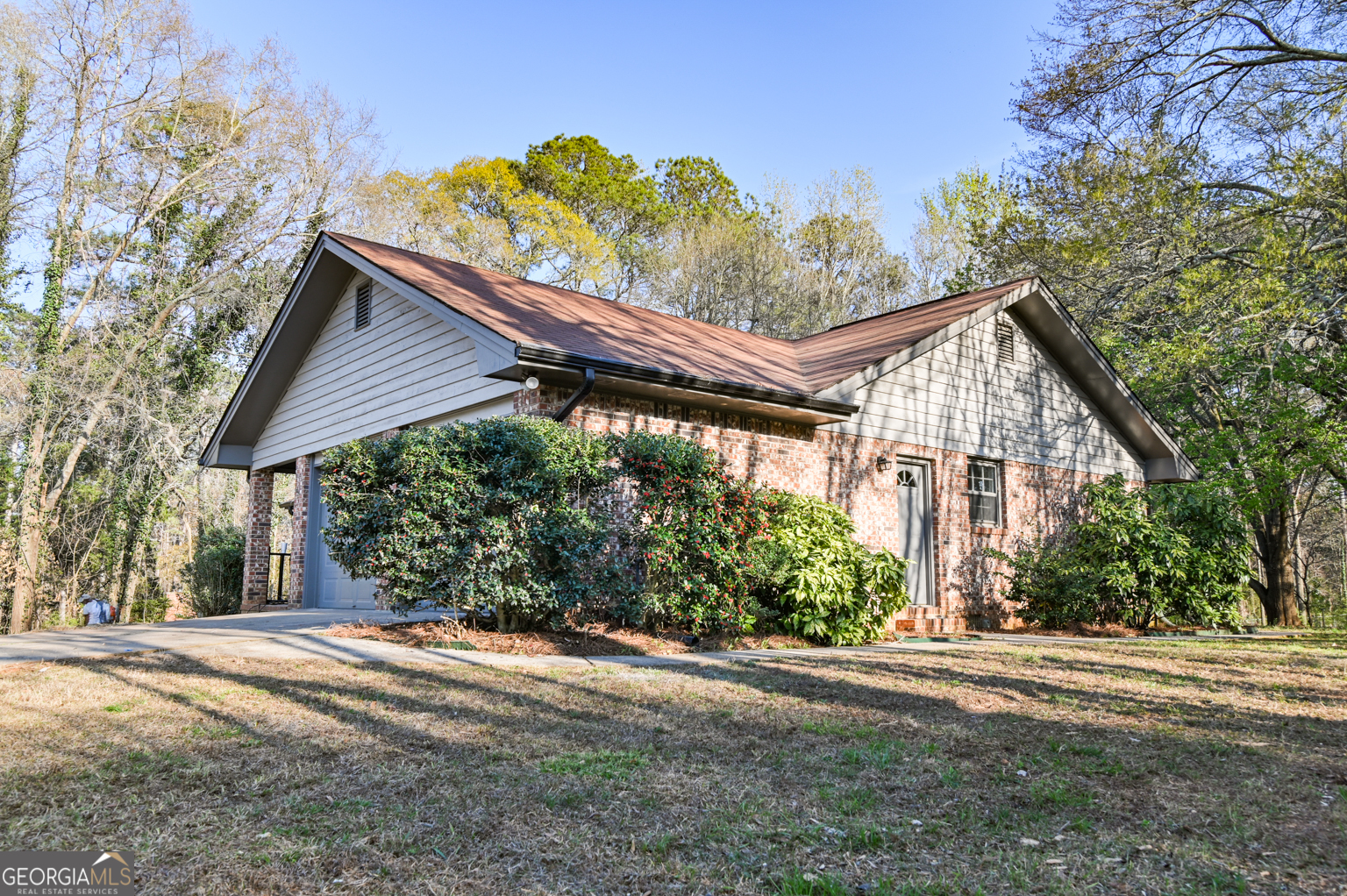 2115 Oak Hill Road Property Photo 4