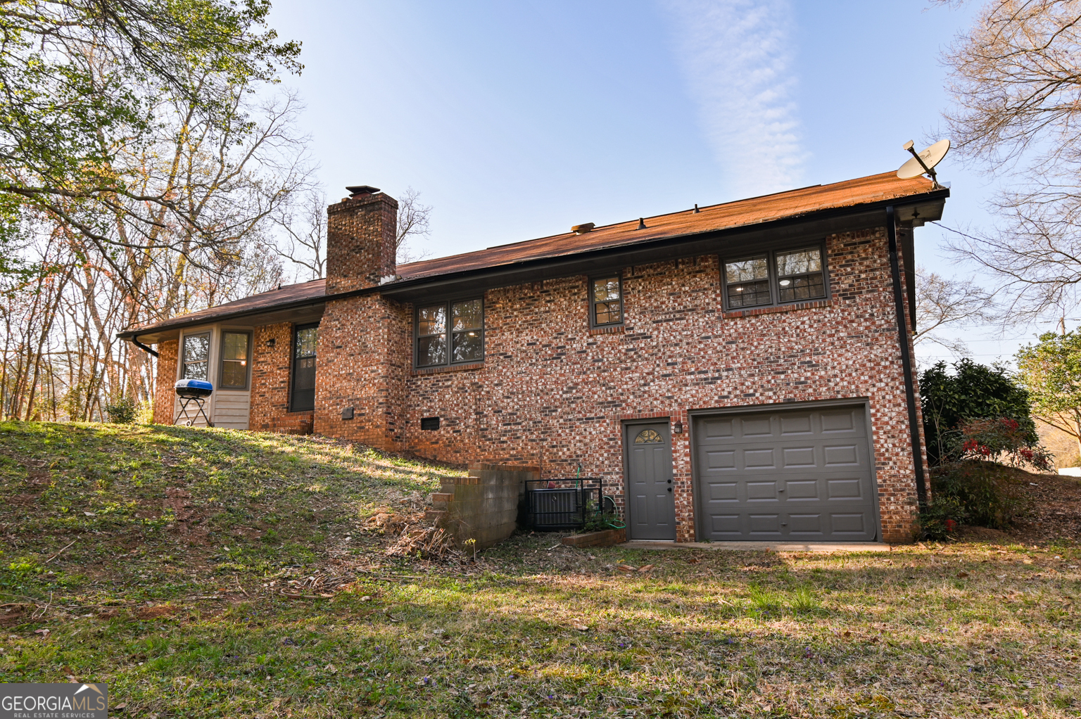 2115 Oak Hill Road Property Photo 6