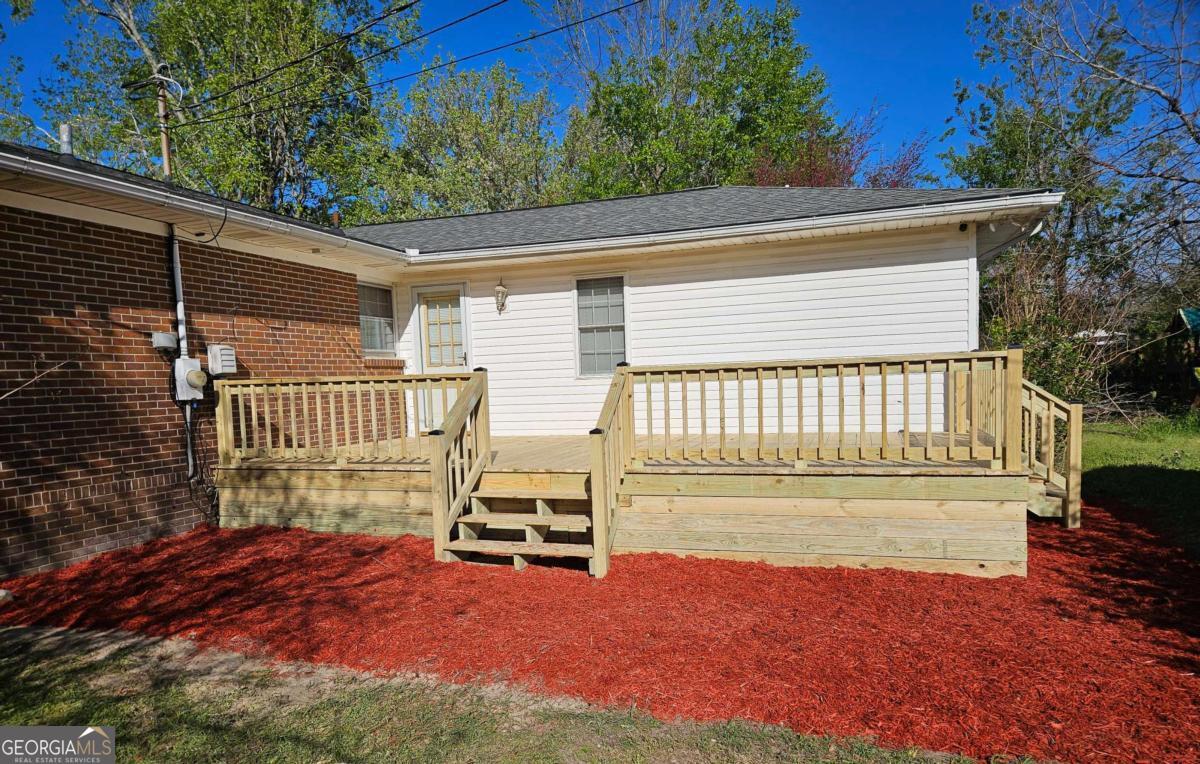 708 E 26th Avenue Property Photo 9