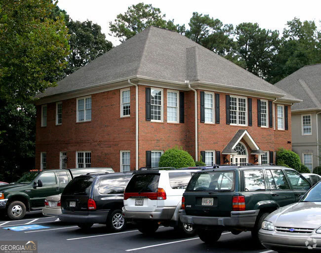 2856 Johnson Ferry Road Suite 250 Property Photo 1