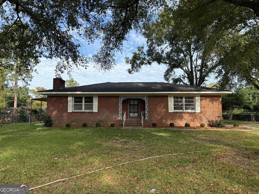 412 Roberson Street Property Photo 2