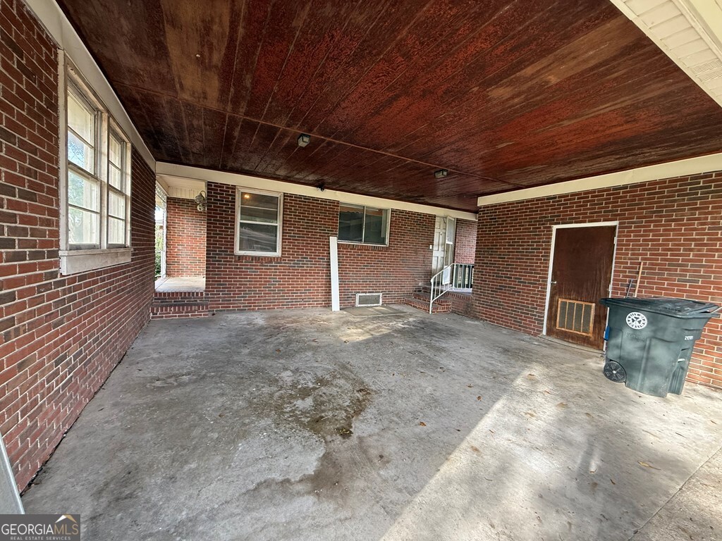 412 Roberson Street Property Photo 4