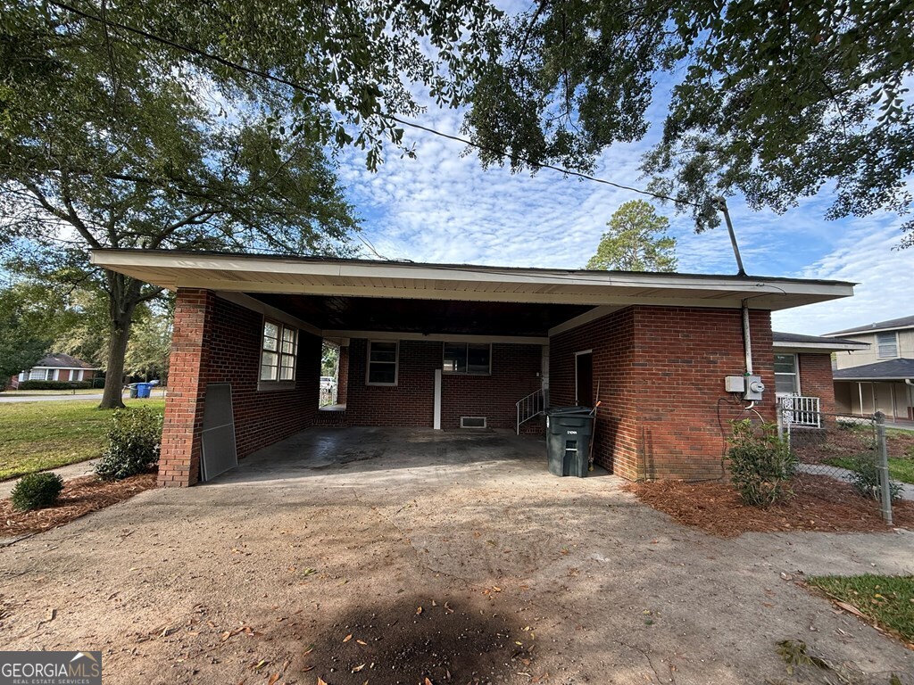 412 Roberson Street Property Photo 5