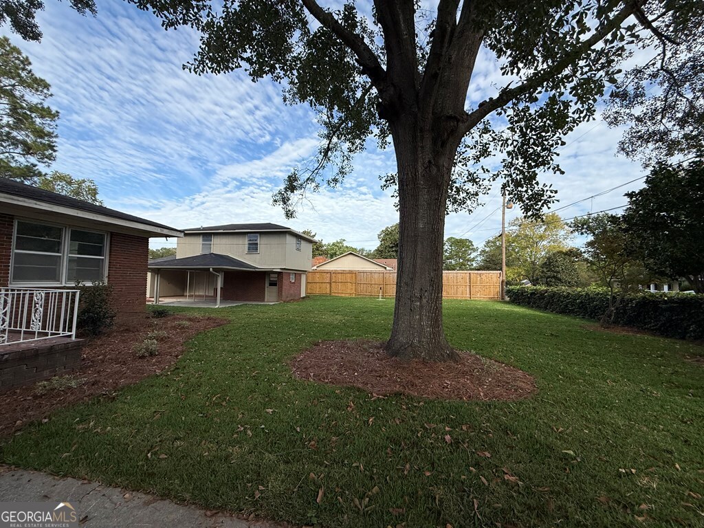 412 Roberson Street Property Photo 7