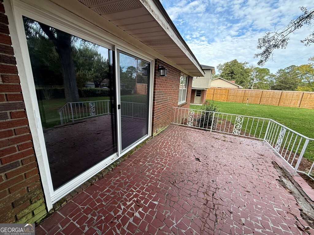 412 Roberson Street Property Photo 8