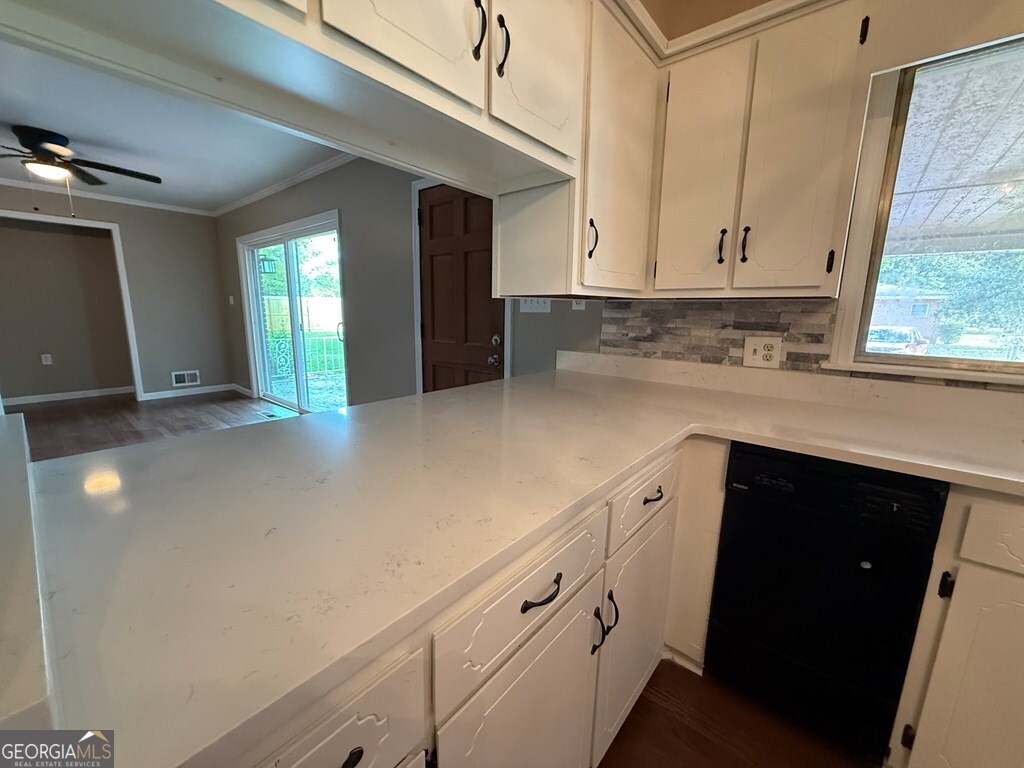 412 Roberson Street Property Photo 27