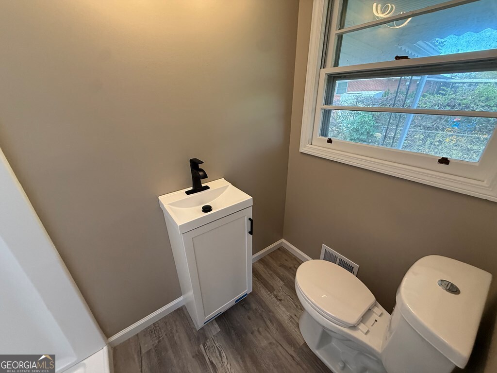 412 Roberson Street Property Photo 36