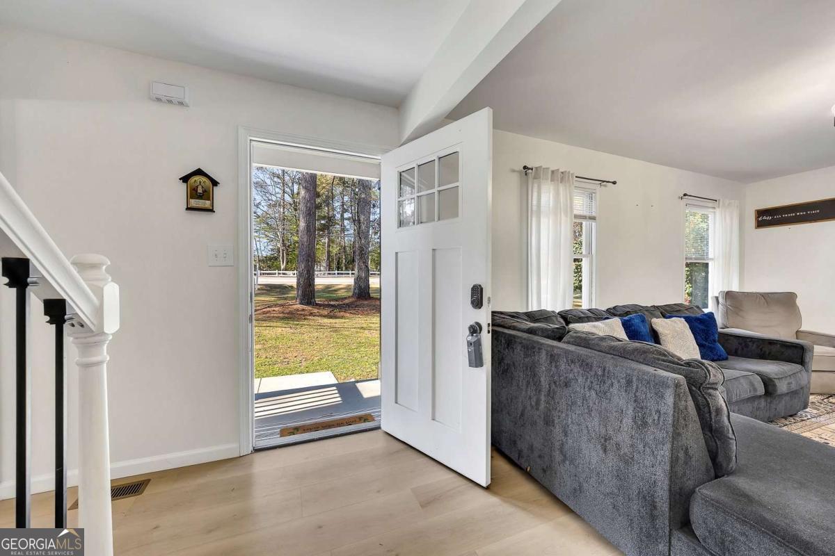 2328 Carnes Road Property Photo 4