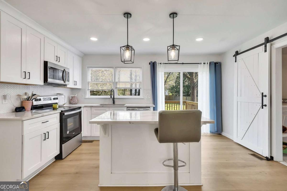 2328 Carnes Road Property Photo 11