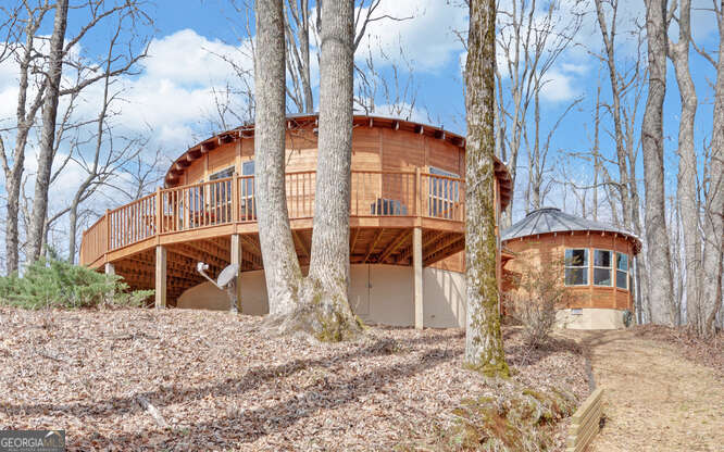 279 Collins Creek Road Property Photo 1