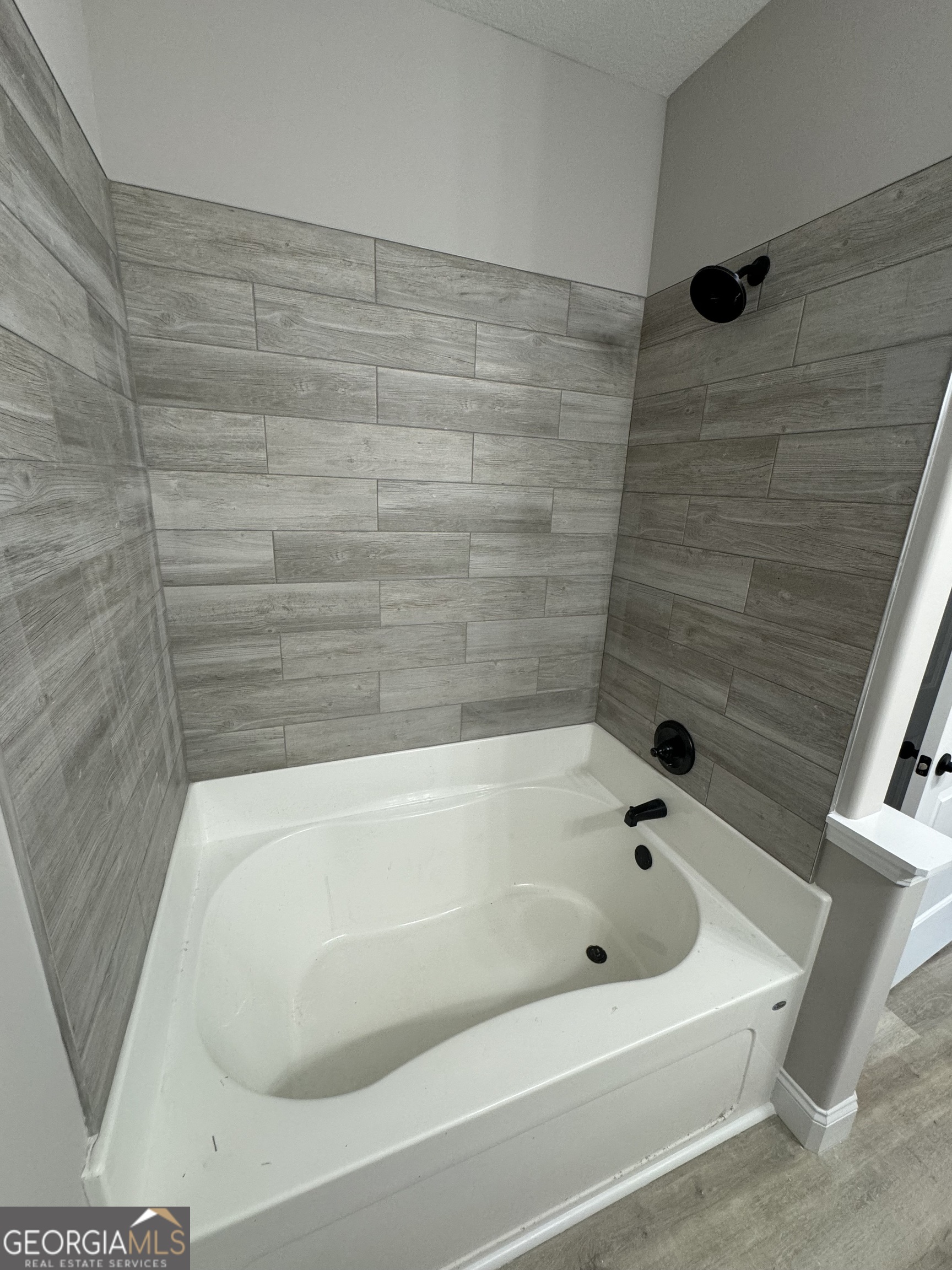 258 Beau Claire Circle Property Photo 9
