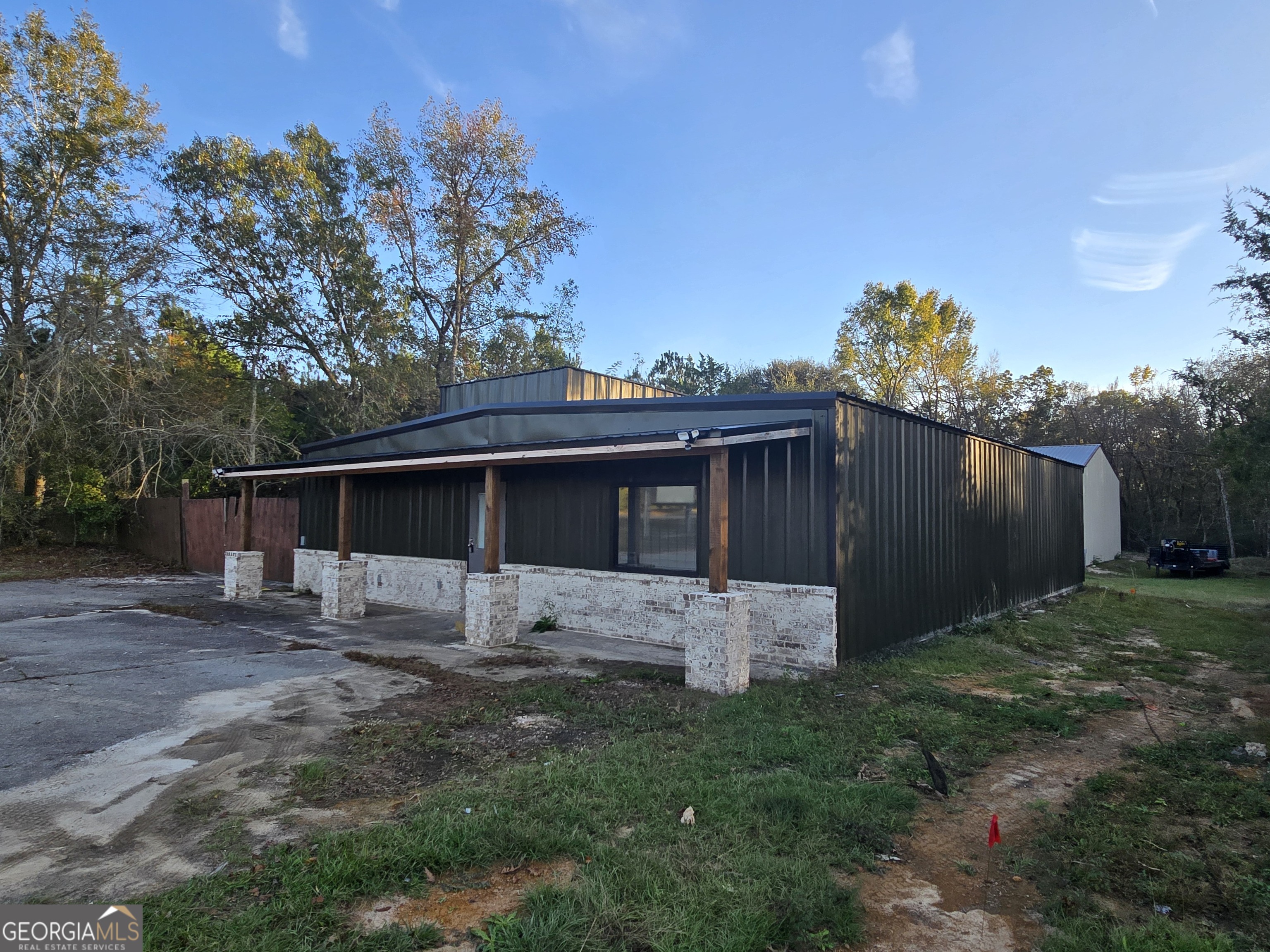 22425 Highway 80 E Property Photo 1