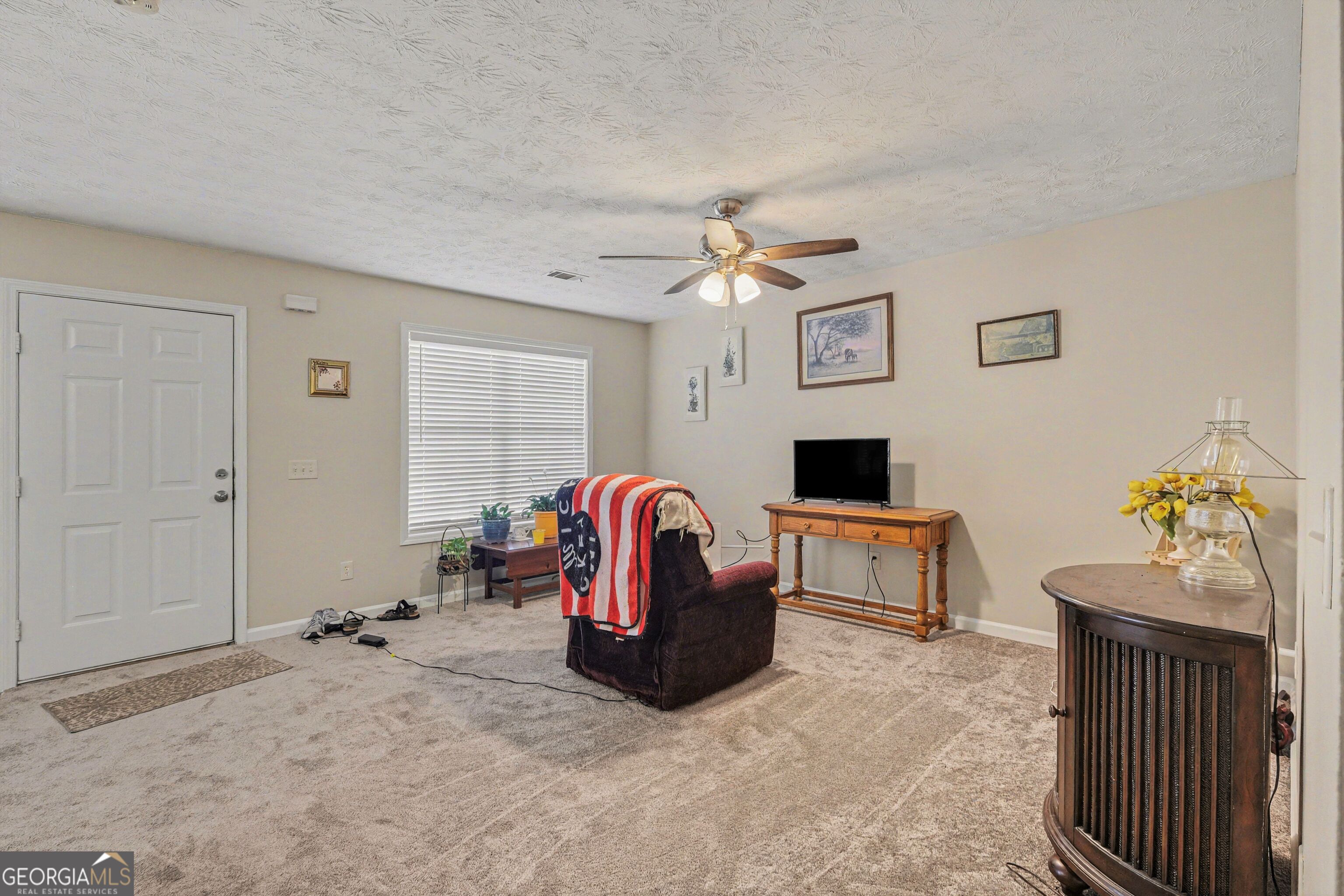 280 Courtyard Circle Property Photo 4