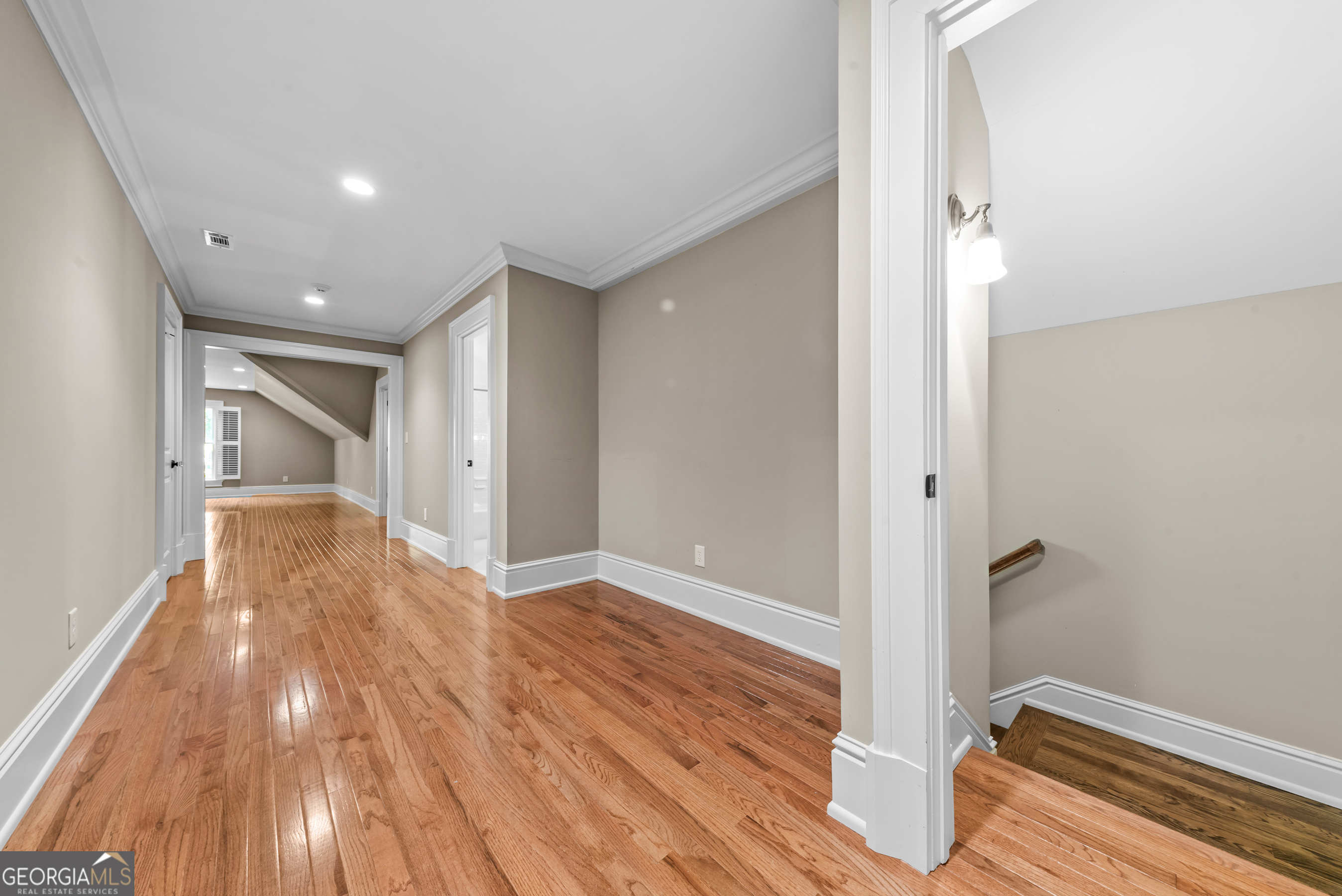 763 Hunter Street Property Photo 38