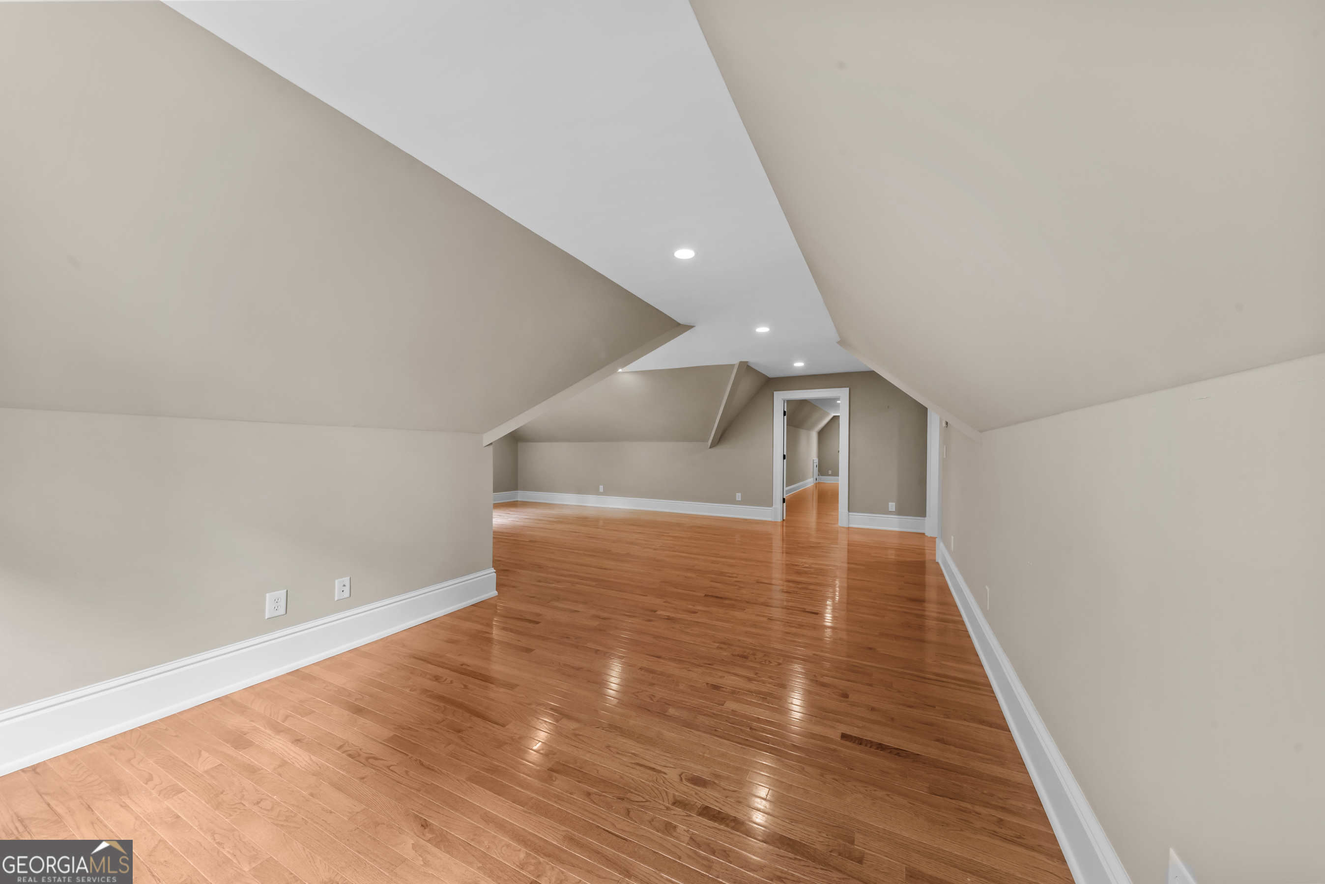 763 Hunter Street Property Photo 41